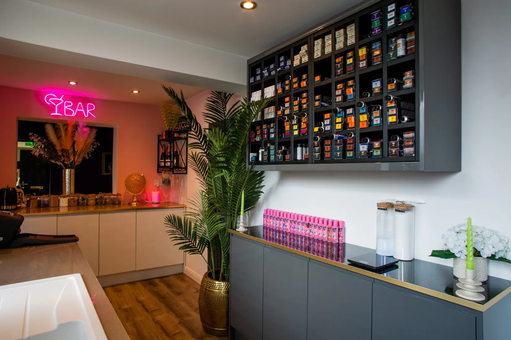 Salon retail and reception detail
