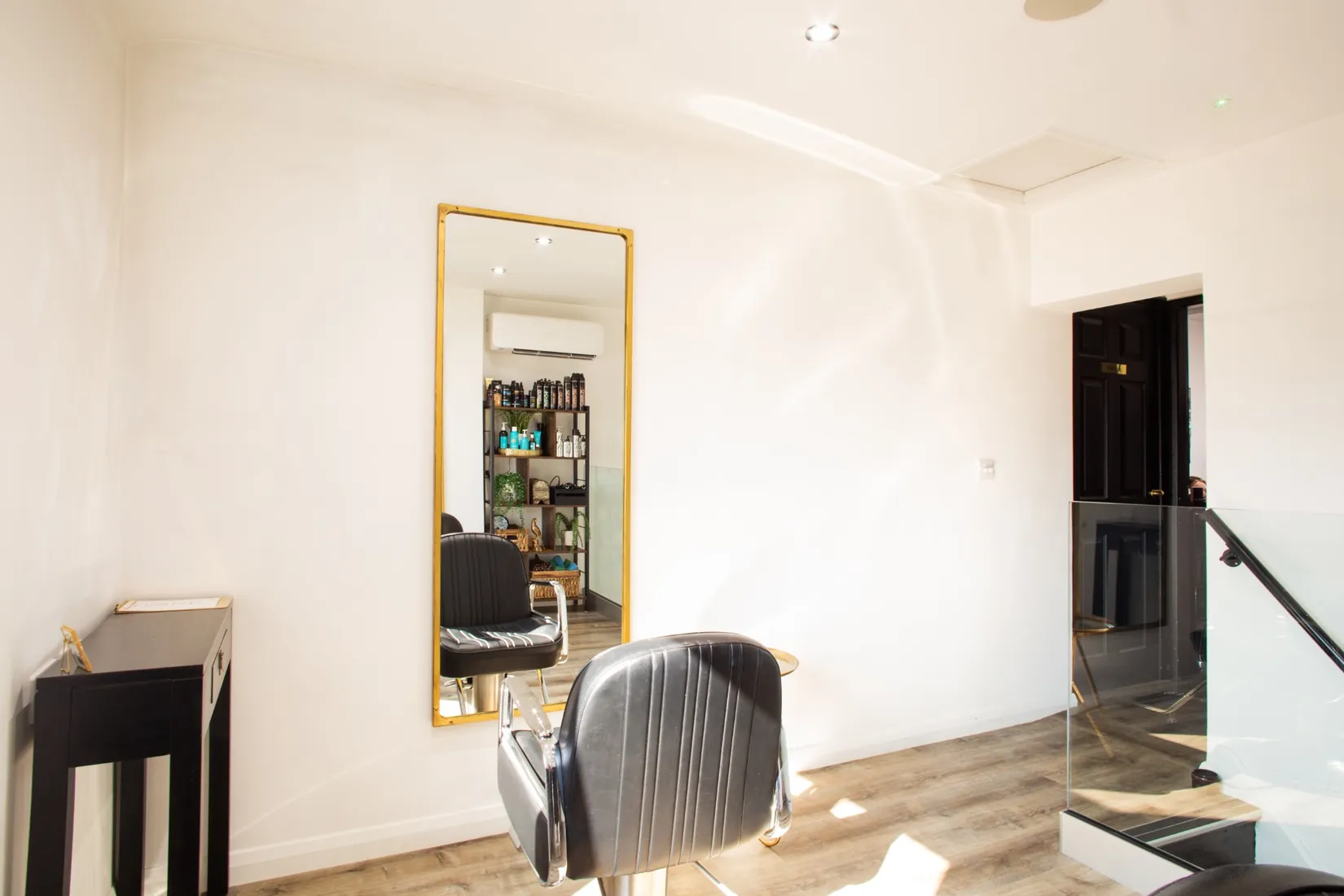 Danielle Sarah Salon in Branston